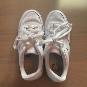 Nike White Air Force One. Good condition. Size 4